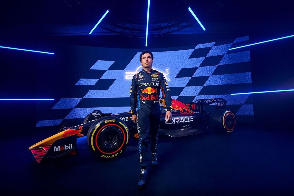 Checo Pérez renovó contrato con RedBull