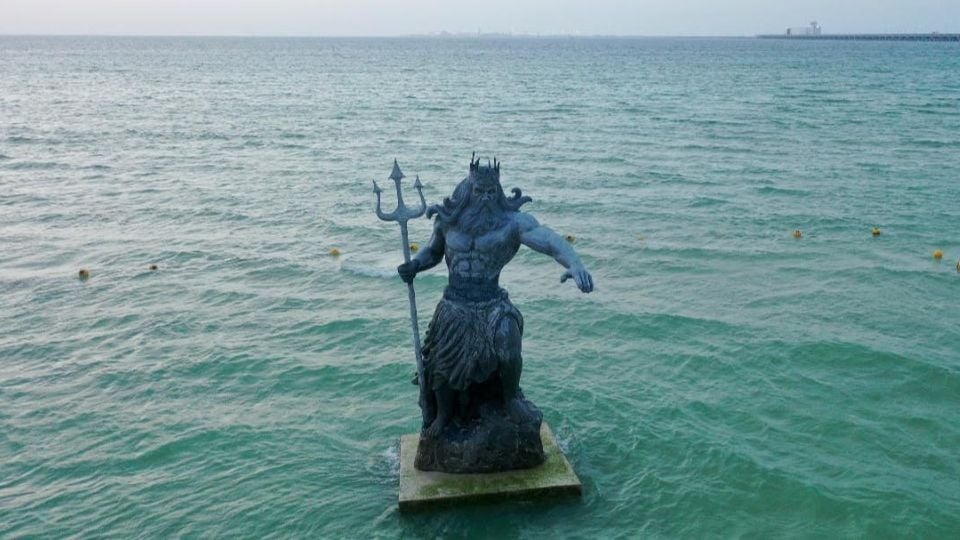 ¿Se retiró la estatua de Poseidón en Yucatán?