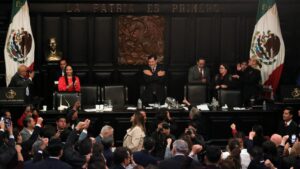 En medio de protestas, el Senado discutió la reforma al poder judicial