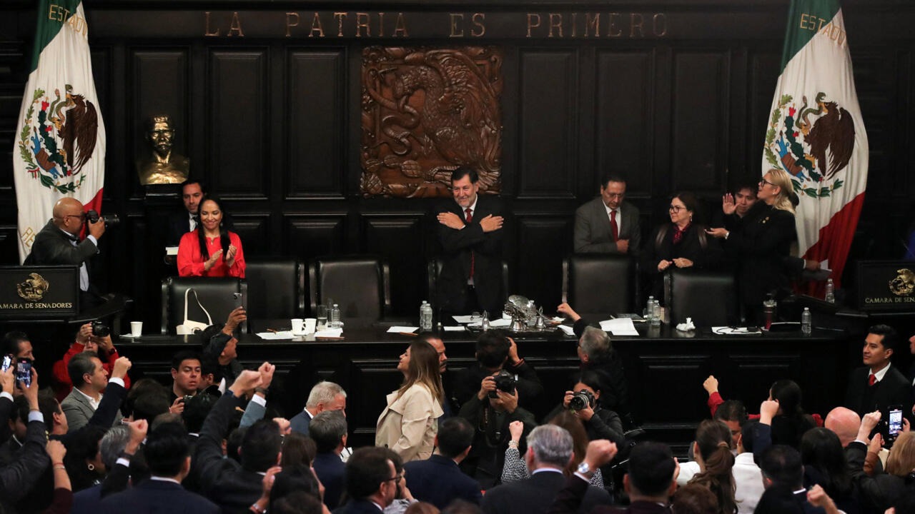 En medio de protestas, el Senado discutió la reforma al poder judicial