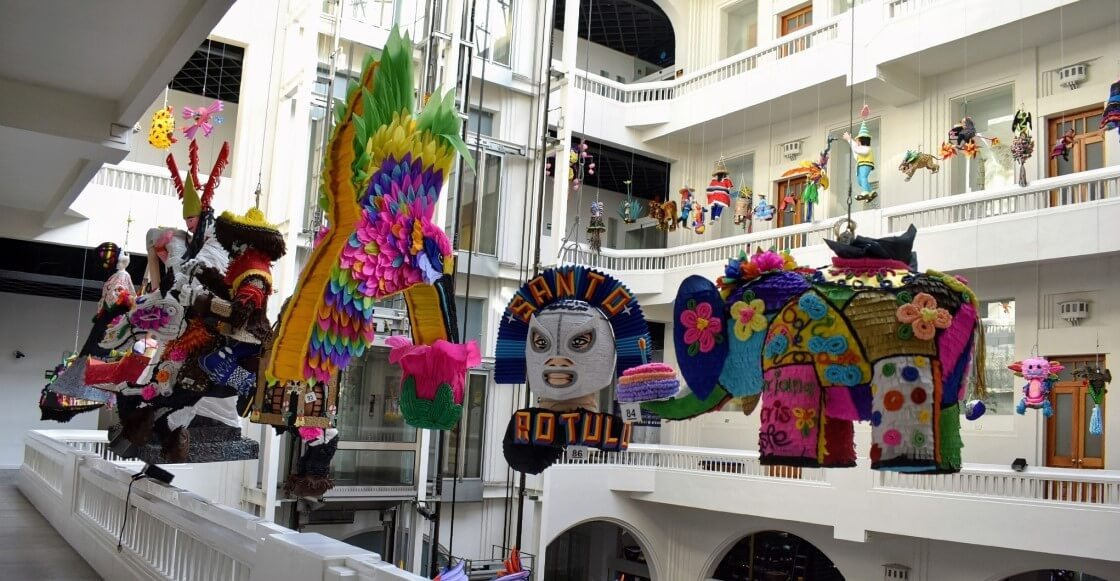 Colores y tradición: La exposición de piñatas en el MAP